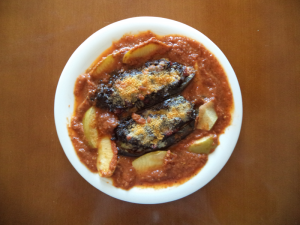 Berenjena rellena de morcilla matachana