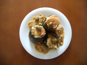 Calabacín relleno de verdel