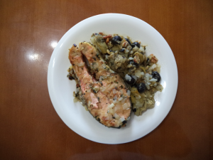 Salmón con alcachofas