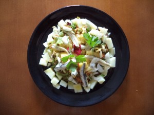 Ensalada de piña y boquerones