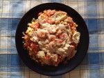 Ensalada aliñada de alcachofas y gambas